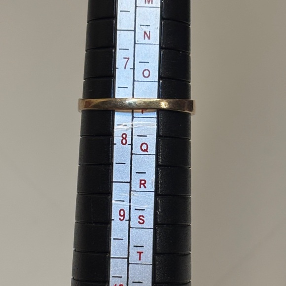 10K Gold Ring With Sapphire Gemstone - Picture 8 of 8